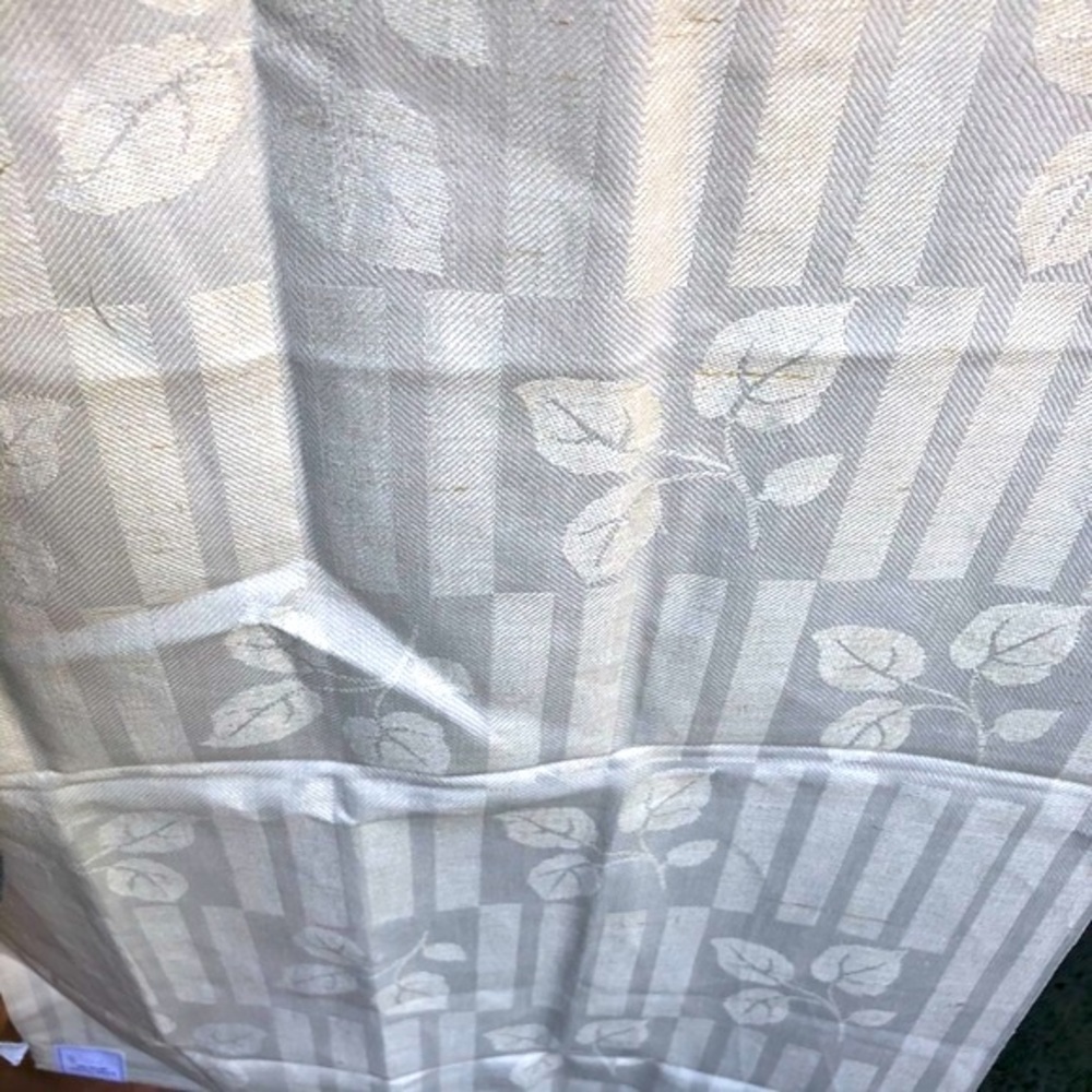 Vintage Linen Damask Kitchen/Bath Roll Towel or Table Runner from Germany-unused